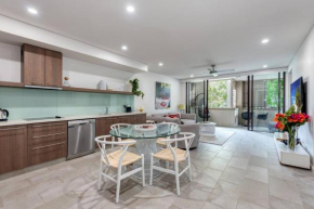 'Hibiscus Haven' Resort-style Chic by the Beach